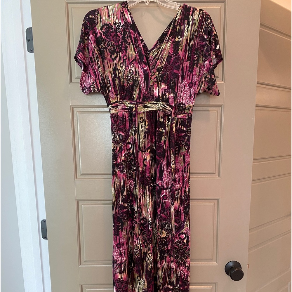 Gorgeous Vibrant colored Maxi Dress- Size M- multi-colored- No brand name